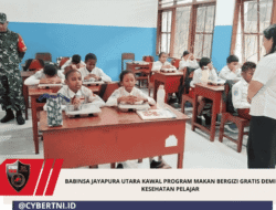 Babinsa Jayapura Utara Kawal Program Makan Bergizi Gratis Demi Kesehatan Pelajar
