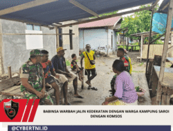 Babinsa Warbah Jalin Kedekatan Dengan Warga Kampung Saroi Dengan Komsos