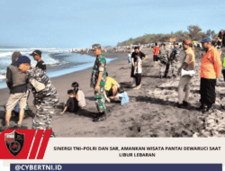 SINERGI TNI–POLRI DAN SAR, AMANKAN WISATA PANTAI DEWARUCI SAAT LIBUR LEBARAN