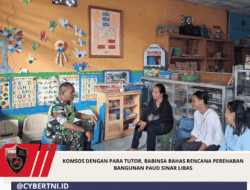 Komsos Dengan Para Tutor, Babinsa Bahas Rencana Perehaban Bangunan Paud Sinar Libas