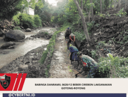 Babinsa Danramil 0620/12 Beber Cirebon Laksanakan Gotong-Royong
