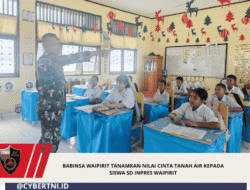 Babinsa Waipirit Tanamkan Nilai Cinta Tanah Air Kepada Siswa SD Inpres Waipirit