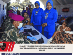 Prajurit Yonkes 2 Marinir Berikan Layanan Kesehatan Gratis Dalam Rangka HUT Pasmar 2 ke-25 Tahun 2026 di Bromo