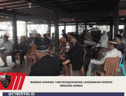 Babinsa Koramil 1406-09/Sajoanging Laksanakan Komsos Bersama Warga