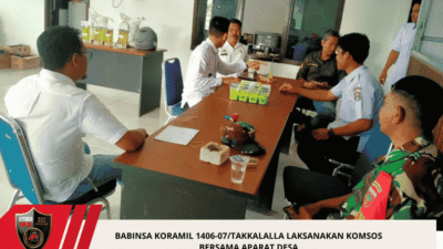 Babinsa Koramil 1406-07/Takkalalla Laksanakan Komsos Bersama Aparat Desa