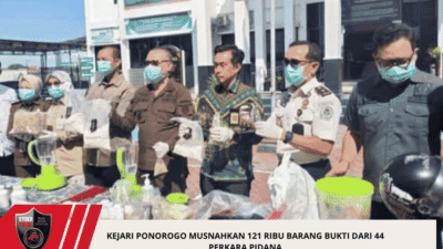 Kejari Ponorogo Musnahkan 121 Ribu Barang Bukti dari 44 Perkara Pidana