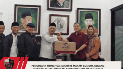 Pengusaha Tionghoa Ziarah ke Makam Gus Dur, Kenang Warisan Pluralisme dan Bahas Peluang Usaha untuk Santri Jombang