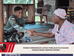 Pererat Kebersamaan, Satgas TMMD Jalin Silaturahmi Dengan Warga Kampung Keakwa