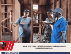 Tahap Demi Tahap, Satgas TMMD Rampungkan Rangka Kamar Rumah Warga