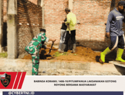 Babinsa Koramil 1406-10/Pitumpanua Laksanakan Gotong Royong Bersama Masyarakat
