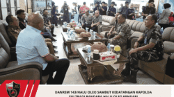 Danrem 143/Halu Oleo Sambut Kedatangan Kapolda Sultradi Bandara Halu Oleo Kendari