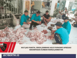 Ikut Jadi Panitia, Sekda Jombang Agus Purnomo Apresiasi Kekompakan Kurban Warga Jombatan   
