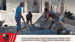 Di Balik Adukan Semen, Terjalin Kebersamaan: Babinsa Kodim 1425/Jeneponto Gotong Royong Proses Pembangunan Rumah Warga