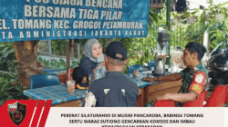Pererat Silaturahmi di Musim Pancaroba, Babinsa Tomang Sertu Waras Sutiono Gencarkan Komsos dan Imbau Kewaspadaan Kebakaran