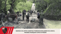 Babinsa Kaluppini Dampingi Pembangunan Jembatan Armco, Progres Pekerjaan Capai 54 Persen