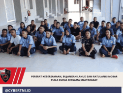 Pererat Kebersamaan, Bujangan Lanud Sam Ratulangi Nobar Piala Dunia Bersama Masyarakat