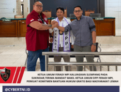 Ketua Umum FERADI WPI Kalungkan Slempang Pada Sukindar,Terima Mandat Wakil Ketua Umum DPP FERADI WPI, Perkuat Komitmen Bantuan Hukum Gratis Bagi Masyarakat Lemah