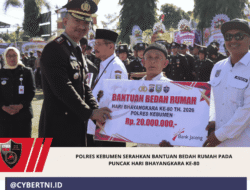 Polres Kebumen Serahkan Bantuan Bedah Rumah pada Puncak Hari Bhayangkara ke-80