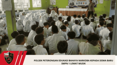 Polsek Peterongan Edukasi Bahaya Narkoba kepada Siswa Baru SMPN 1 Lewat Musik