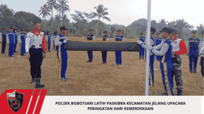 Polsek Bobotsari Latih Paskibra Kecamatan Jelang Upacara Peringatan Hari Kemerdekaan