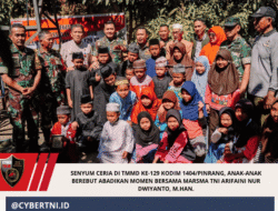 Senyum Ceria di TMMD Ke-129 Kodim 1404/Pinrang, Anak-Anak Berebut Abadikan Momen Bersama Marsma TNI Arifaini Nur Dwiyanto, M.Han.