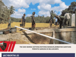 TNI dan Warga Gotong Royong Bangun Jembatan Gantung Perintis Garuda di Bulukumpa