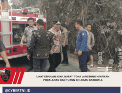 Lihat Kepulan Asap, Bupati Toha Langsung Hentikan Perjalanan dan Turun ke Lokasi Karhutla