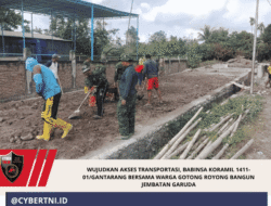 Wujudkan Akses Transportasi, Babinsa Koramil 1411-01/Gantarang Bersama Warga Gotong Royong Bangun Jembatan Garuda