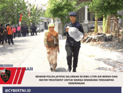 Brimob Polda Jateng Salurkan 50 Ribu Liter Air Bersih dan Water Treatment untuk Warga Semarang Terdampak Kekeringan