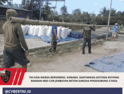 TNI dan Warga Bersinergi, Koramil Gantarang Gotong Royong Rangkai Besi Cor Jembatan Beton Garuda Penghubung 3 Desa