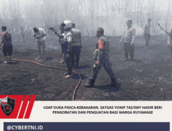 Usap Duka Pasca-Kebakaran, Satgas Yonif 742/SWY Hadir Beri Pengobatan dan Penguatan bagi Warga Kuyawage